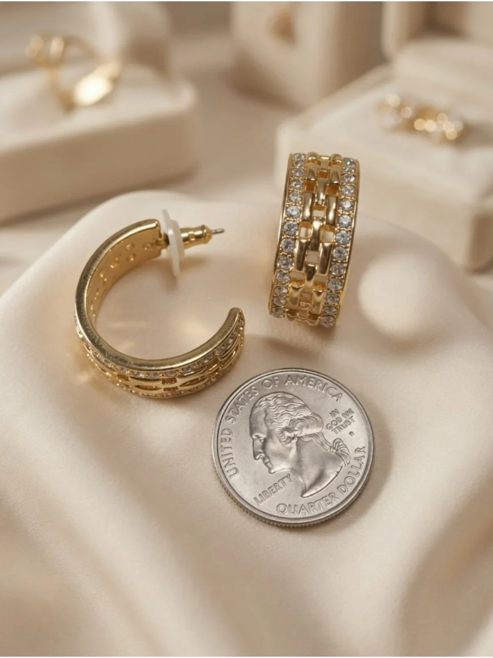 Vintage KJL Kenneth Jay Lane Gold Tone Rhinestone Hoop Earrings Basket Weave - Picture 3 of 3